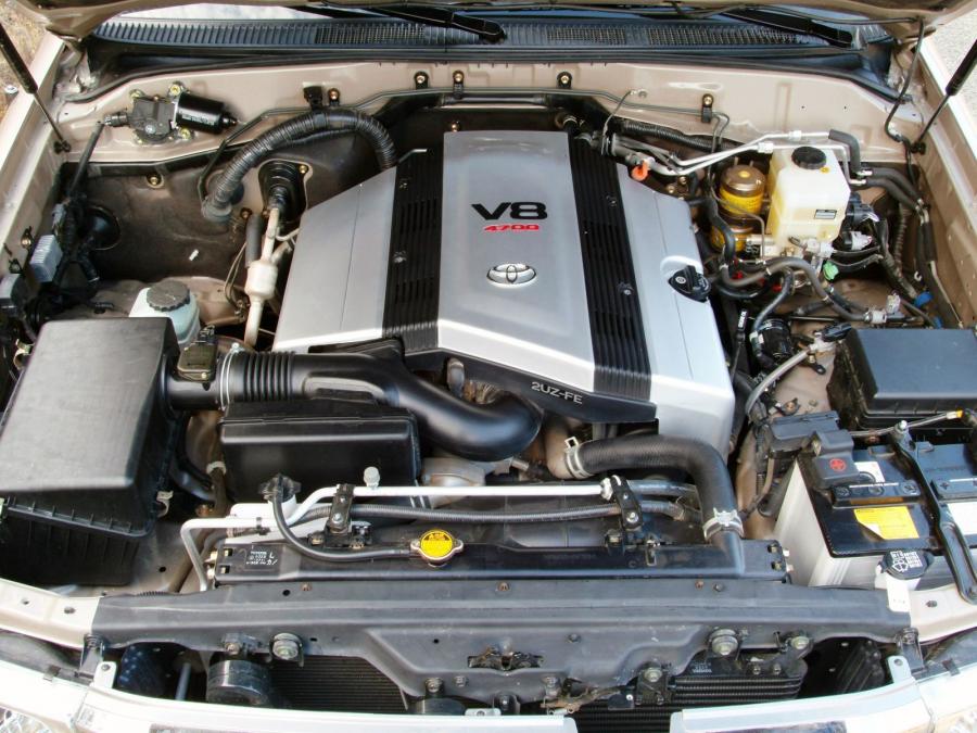  Toyota Land Cruiser 100 2002 года  (US) (фото 8 из 10)